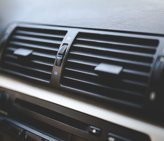 Odgrzybianie klimatyzacji samochodowej