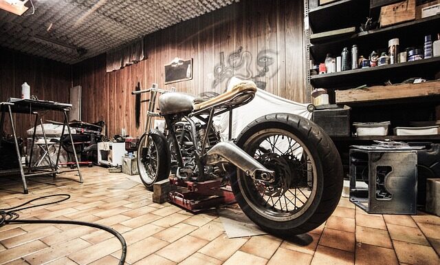 Prezenty, gadżety i elementy wystroju dla fanów motocykli