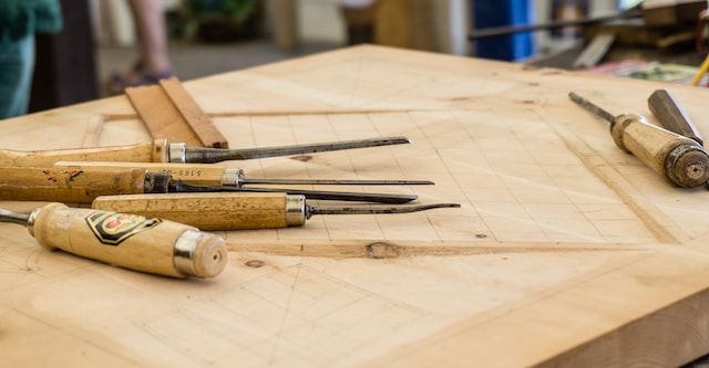 Najlepsze narzędzia do pracy z drewnem