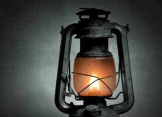 Z czego zrobić klosz do lampy samochodowej? Z czego zrobić klosz do lampy samochodowej?