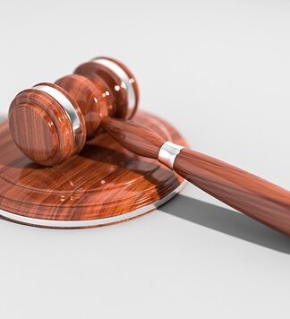 Jaka jest kara za używanie sygnałów świetlnych? Jaka jest kara za używanie sygnałów świetlnych?