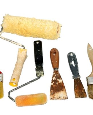 Czy można kłaść szpachlę na lakier?