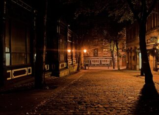 Jakim klejem skleić lampy?