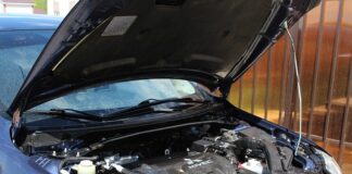 Ile kosztuje Mitsubishi Lancer Evo 9?
