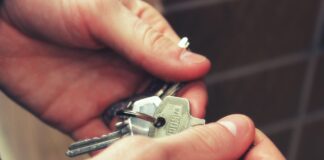 Praktyczny przewodnik po wynajmie aut w Poznaniu